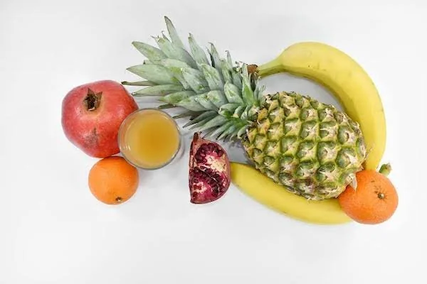 Buah Pisang, dan Nanas, (Dok: Ist).