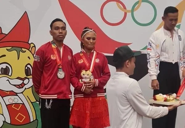 Tim atlet dansa Sulsel Ade Tri Putra Kadiaman dan Anastasya Kadiaman (Dok: Ist).