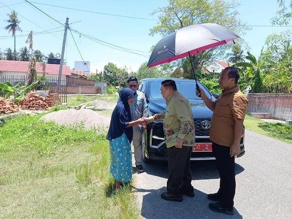 Wakil Gubernur Sukbar saat menyapa Warga Polewali Mandar(dok:ist)