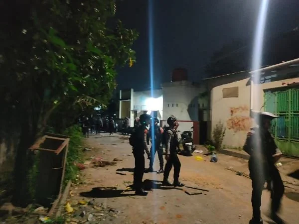 Kapolrestabes Makassar, Kombes Pol Arya Perdana dilokasi tawuran antar warga di Makassar (Dok: Ist)