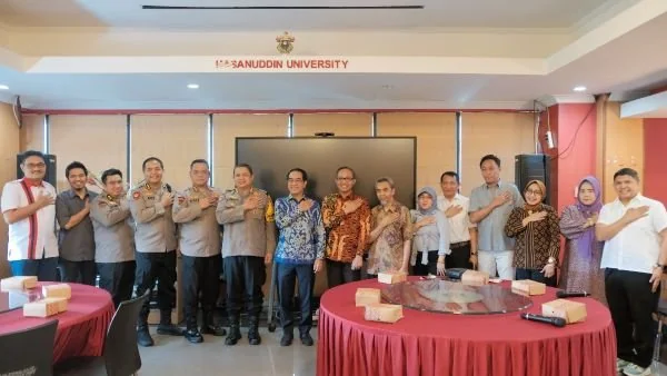 Universitas Hasanuddin bersama Kepolisian Daerah Sulawesi Selatan menyelenggarakan pertemuan dalam rangka membahas persiapan peresmian Pusat Studi Kepolisian. Dok. Ist