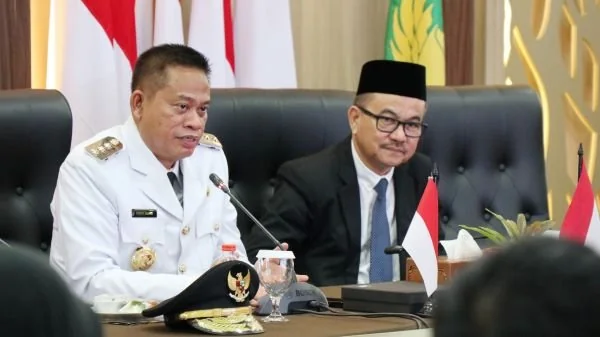 Sekprov Sulsel, Jufri Rahman bersama Pj Gubernur Sulsel, Prof Fadjry Djufry di BSIP (Dok: Ist).