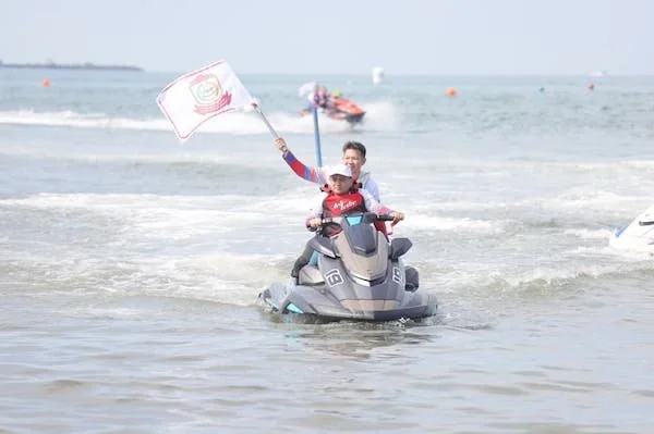 Wali Kota Makassar, Munafri Arifuddin (Appi),saat unjuk Skill Jetski (Dok: Ist).