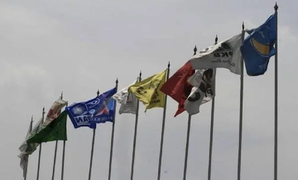 Bendera Partai Politik, (Dok: Ist).
