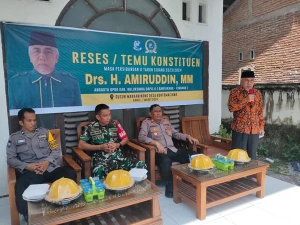 Anggota DPRD Kabupaten Bulukumba, Sulawesi Selatan Drs. H. Amiruddin,MM (PPP) menggelar kegiatan reses di Dusun Makkaninong, Desa Bonto Macinna, Kecamatan Gantarang. (FOTO IST)