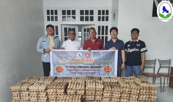 Penyaluran bantuan telur untuk penangan stunting di Sidrap (Dok: Ist)