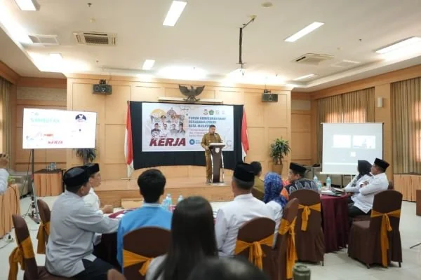 Wali Kota Makassar, Munafri Arifuddin saat Membuka Rapat Kerja Forum Kerukunan Umat Beragama (Dok: Ist).