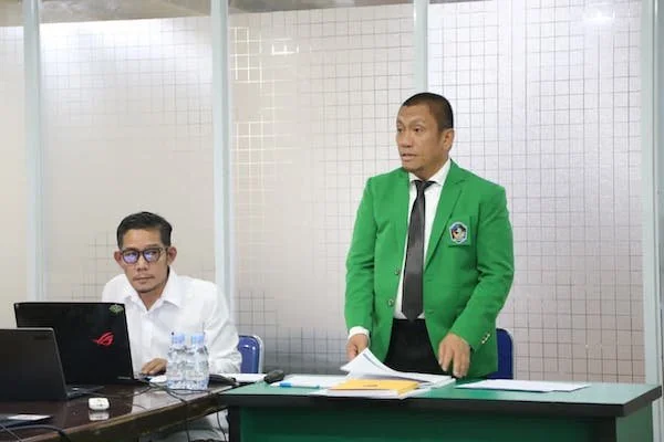 Bupati Luwu Timur menjalani ujian tutup Program Magiister Teknik Sipil di UMI (dok. Ist)