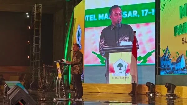 Gubernur Sulawesi Selatan Andi Sudirman Sulaiman saat Memberikan Sambutan di Musda Golkar Sulsel (Dok: KabarMakassar).