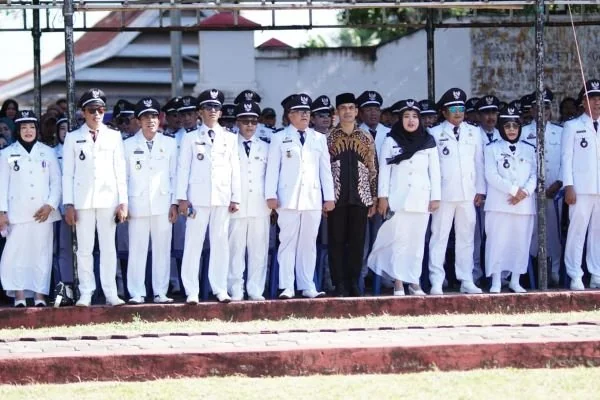 Puluhan Kades di Jeneponto saat ikuti pelantikan di Kantor Bupati Jeneponto (Dok : ist).