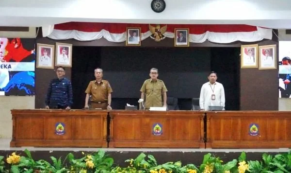 Bupati Jeneponto, Paris Yasir, membuka Pelatihan Ground Check Penerima Bantuan Iuran (PBI) Tahap II. (Dok: Ist)