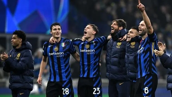 Inter Milan (Dok : Int).