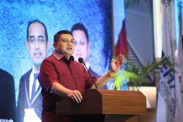 Wali Kota Makassar Munafri Arifuddin saat Memberikan Sambutan di Pelantikan PERADI (Dok: Ist).