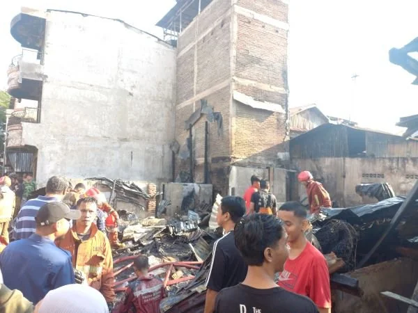 Suasana Jl Laiya Makassar usai alami kebakaran (Dok : Ist).