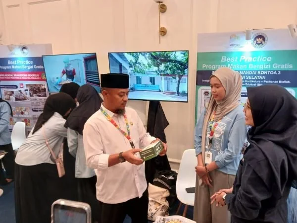 Pertamina Patra Niaga Regional Sulawesi melalui AFT Hasanuddin berpartisipasi pada Sustainable Circular Economy Forum. Dpk. Ist