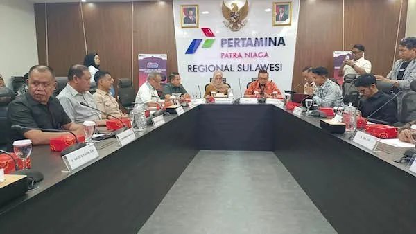DPRD Sulsel saat Mendatangi Kantor Pertamina Patra Niaga Regional Sulawesi Bahas BBM (Dok: Sinta KabaMakassar).