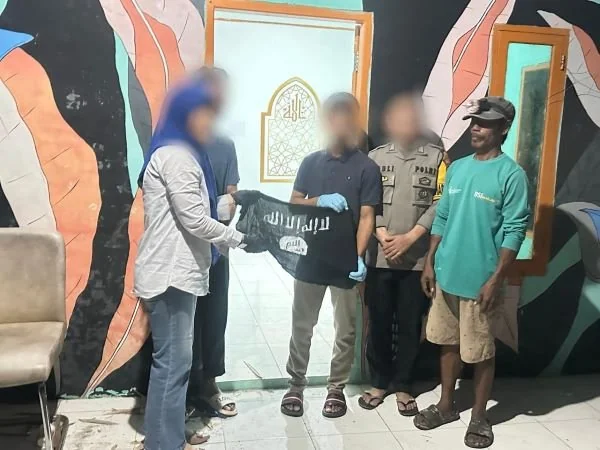 Barang bukti milik terduga teroris yang diamankan di Gowa (Dok : Ist).