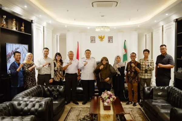 Wali Kota Makassar, Munafri Arifuddin, menerima kunjungan perwakilan PT Taspen (Dok : Ist).