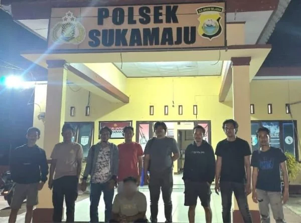 Pelaku saat diamankan pihak kepolisian di Polsek Sukamaju, Luwu Utara (Dok : Ist).