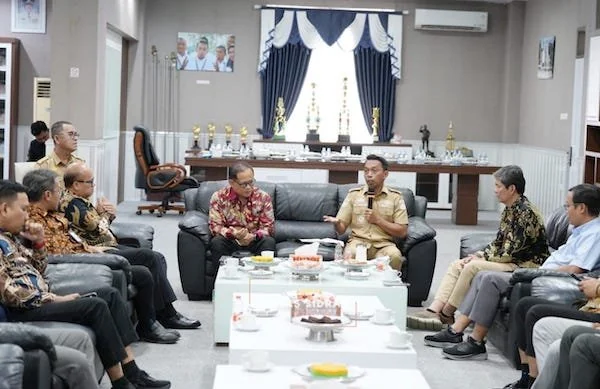 OJK saat Audiensi bersama Bupati Kabupaten Sidrap Syahruddin (Dok: Ist).