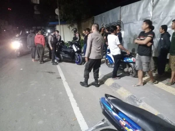 Polisi saat mendatangi TKP kejadian (Dok : Ist).