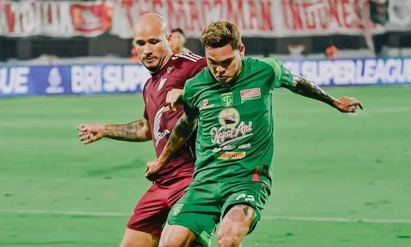 Moment PSM Lawan Persebaya (Dok: Ist).