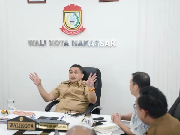 Wali Kota Makassar, Munafri Arifuddin (ist) saat membahas Sekolah Digital Bekerjasama dengan Google (Dok : Ist).