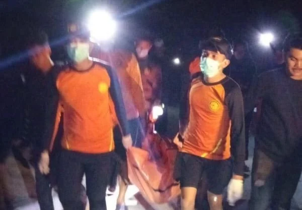 Tim SAR Gabung mengevakuasi korban. (Dok: Ist)
