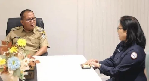 Kepala Balai BPOM Makassar dra Hariani saat menemui Wali Kota Makassar Moh Ramdhan Pomanto, Senin (18/3) lalu. Dok IST