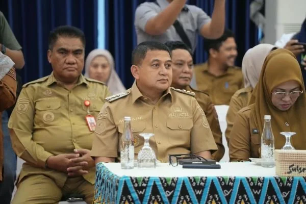 Wali Kota Makassar Munafri Arifuddin saat menghadiri Rapat Monitoring dan Evaluasi Penyaluran BBM Bersubsidi pada SPBU se-Sulawesi Selatan (Dok: Ist)