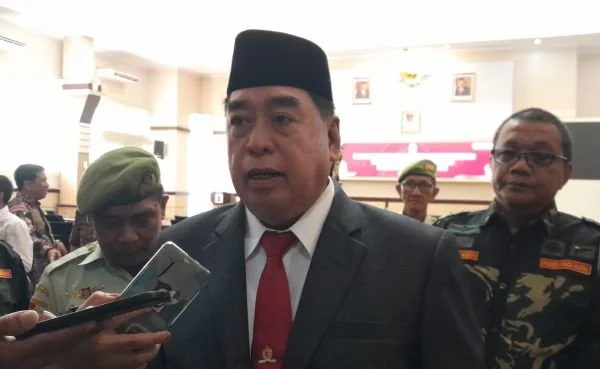 Staf Ahli Bidang Kesejahteraan Rakyat, Abdul Hayat Gani usai pelantikan di Kantor Gubernur (Dok: Nofi KabarMakassar)