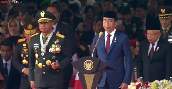 Presiden Joko Widodo saat memimpin upacara HUT TNI ke-79 (Dok: Int).