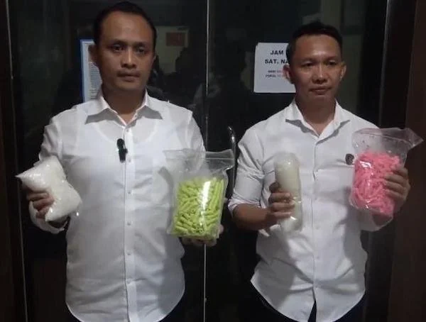 Barang Bukti Narkoba yang Diperlihatkan Polisi
