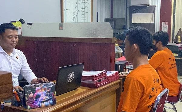 Dua perawat yang diterapkan tersangka (Dok: Atri KabarMakassar)