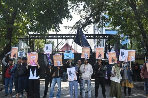 Aliansi Jurnalis Independen Makassar menolak Revisi Undang-undang Penyiaran.