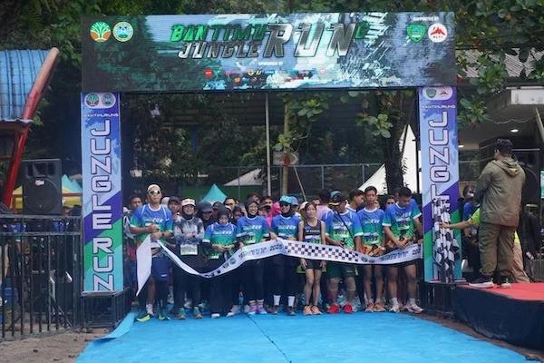 Ratusan pelari mengikuti Bantimurung Jungle Run 2025 (dok. Ist)