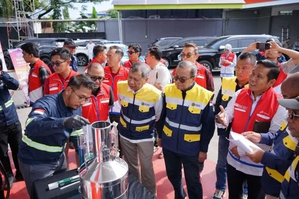 Pertamina Patra Niaga Regional Sulawesi menerima kunjungan kerja Staf Khusus Kementerian Energi dan Sumber Daya Mineral (ESDM), Direktorat Jenderal Minyak dan Gas Bumi (Ditjen Migas) KESDM, perwakilan BPH Migas, serta jajaran Direksi PT Pertamina Patra Ni