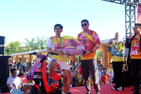 Bupati Gowa, Adnan Purichta Ichsan saat Fun Run Pilkada Rakyat Gowa (PARAGA) 2024 (Dok : Ist).