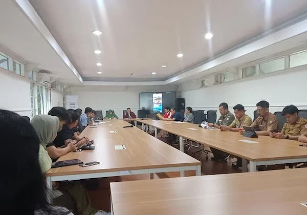 Suasana RDP Komisi A DPRD kota Makassar bersama PTSP, Satpol PP dan Owner Padel Se-Kota Makassar, (Dok: Sinta KabarMakassar).