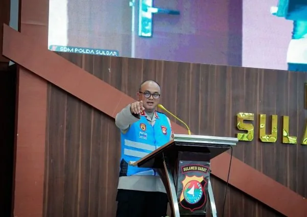 Kapolda Sulbar Irjen Pol Adi Deriyan Jayamarta. (Dok: Ist)