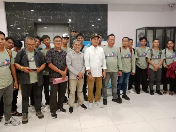 Pelaksana Harian (Plh) Kepala Disdikbud Sulbar, Mohammad Ali Chandra saat melakukan peserta yang berlangsung di Kantor Disdikbud Sulbar(dok:Ist)
