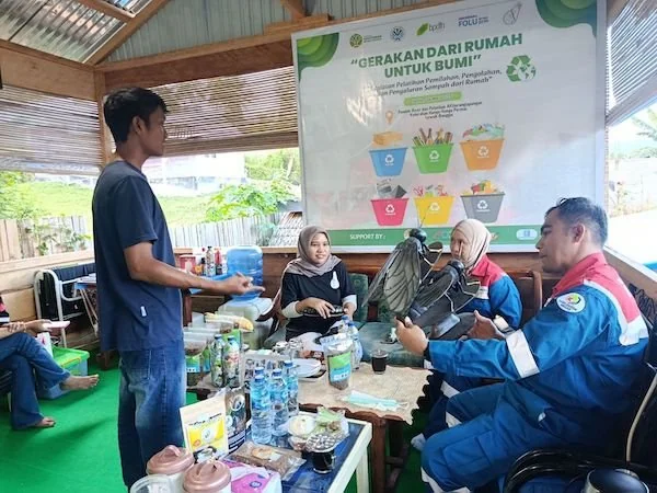 Pertamina Sulawesi Gandeng TPS 3R AKUoranglapangan untuk Pengelolaan Sampah Berbasis 3R di Luwuk. Dok. Ist