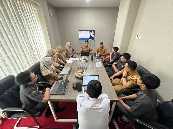 Dinas Komunikasi Informatika Statistik dan Persandian (Diskominfo-SP) menggelar coaching clinic media sosial untuk seluruh OPD lingkup Pemprov Sulsel (Dok : ist).