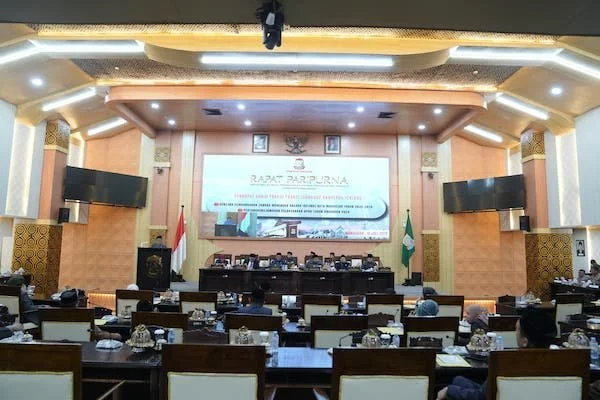 Rapat Paripurna Pandangan Akhir Fraksi terkait RPJMD 2024–2029. (Dok: Sinta Kabar Makassar).