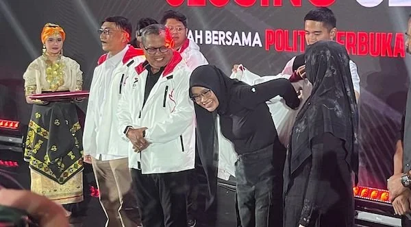 Suasana Ketum PSI Kaesang Pangarep Jaketan Tujuh Figur Baru, (Dok: Ist).
