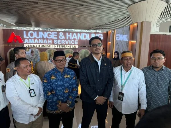Kantor Wilayah Kementerian Haji Sulawesi Selatan menghadirkan fasilitas Lounge and Handling Amanah Service bagi jemaah umrah dan pengantar di Bandara Internasional Sultan Hasanuddin. (Dok: Ist)