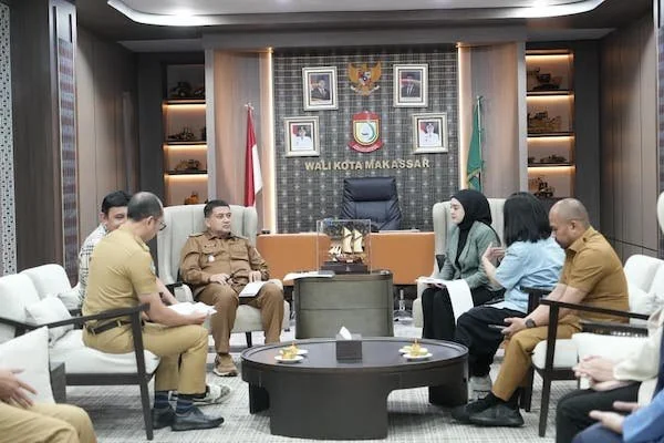 Wali Kota Makassar, Munafri Arifuddin (Appi) menerima audiensi rumah produksi Leo Picture (Dok: Ist).