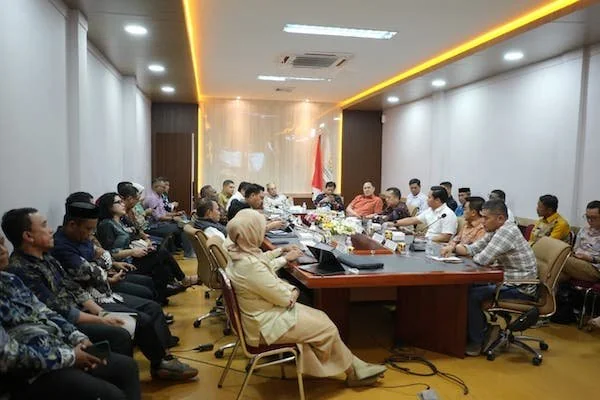 Suasana Kegiatan Advokasi yang Dipimpin Ketua Komite II DPD RI Andi Abdul Haris Halid (Dok: Ist).