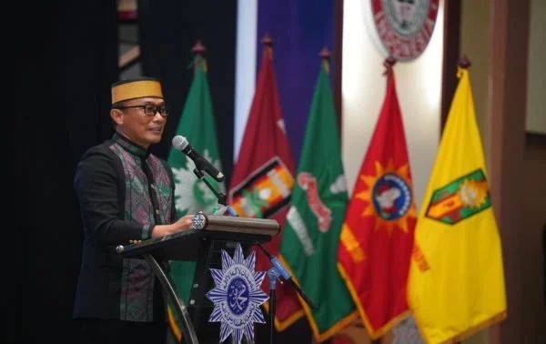 Pj Gubernur Sulsel, Prof Zudan Arif Fakrulloh saat menghadiri milad Muhammadiyah di Pangkep (Dok: Ist)