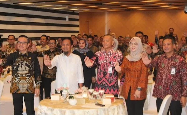 Gubernur Sulsel Andi Sudirman Sulaiman dan Sekprov Sulsel Jufri Rahman di Jakarta (Dok: Ist)